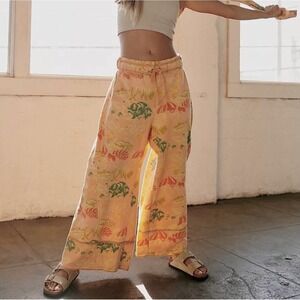 Free People Movement Floral Wide Leg Fleece lined Pants Cropped Peach Size S